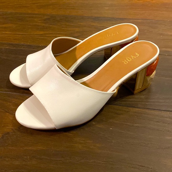 White mules, block heels, statement heel - Picture 2 of 8